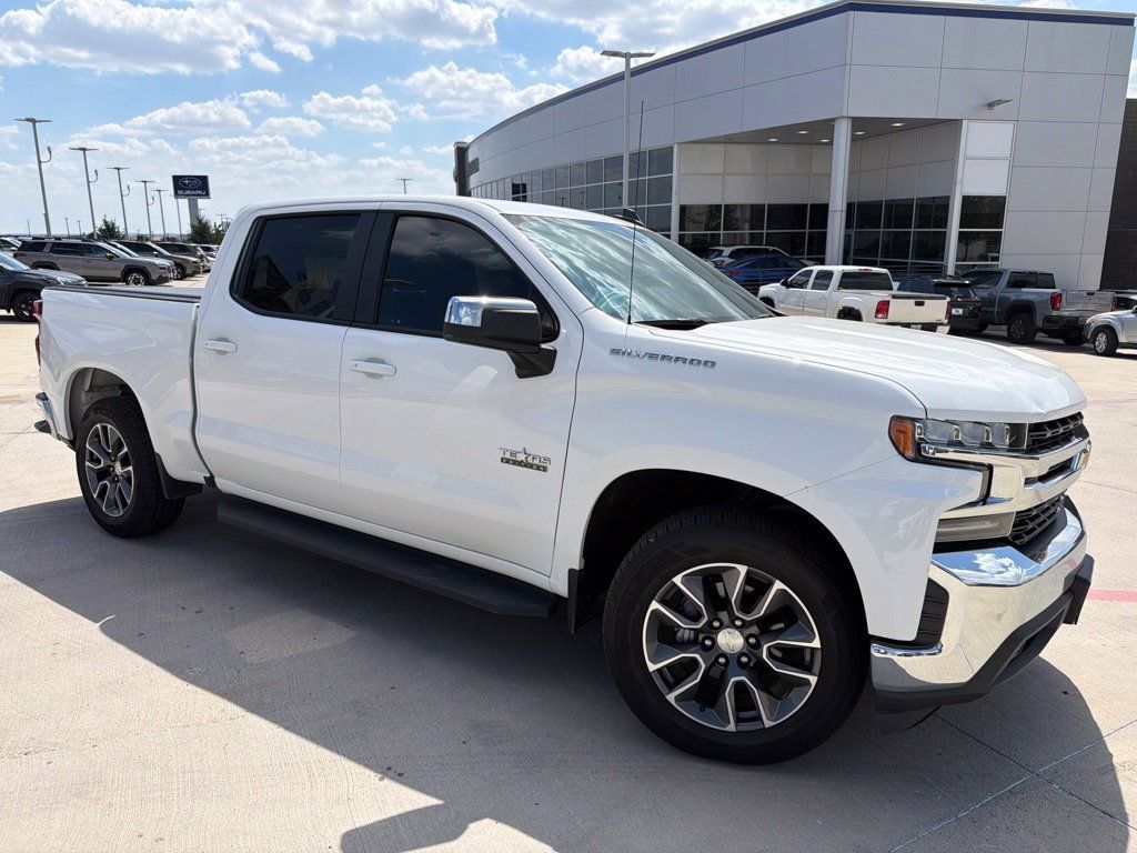 Used 2019 Chevrolet Silverado 1500 LT w/ Texas Edition RWD image 2