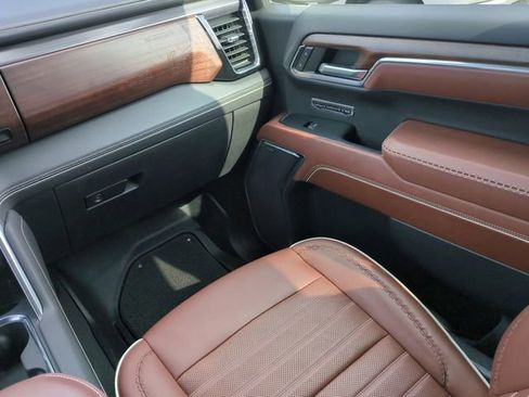 Used 2023 GMC Sierra 1500 Denali Ultimate AWD/4WD image 17
