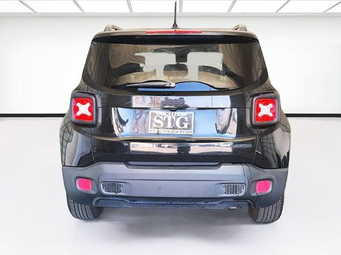Used 2016 Jeep Renegade Latitude FWD image 5