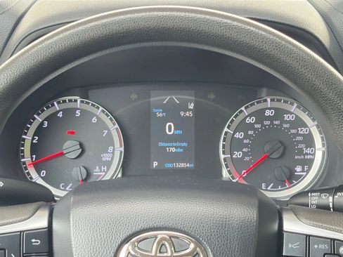 Used 2021 Toyota Highlander L AWD/4WD image 31