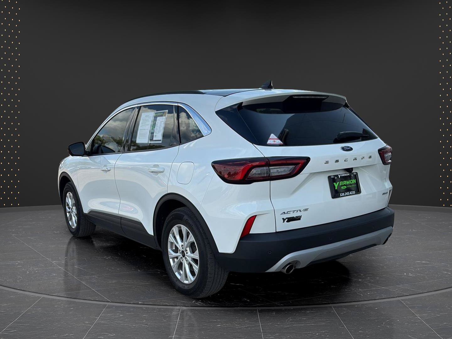 Used 2023 Ford Escape Active w/ Tech Pack #2 AWD/4WD image 3