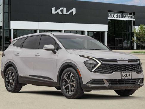 Certified 2023 Kia Sportage EX image 8