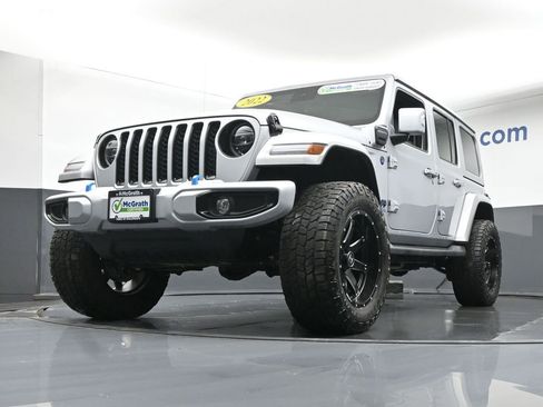 Used 2022 Jeep Wrangler Unlimited Sahara image 6