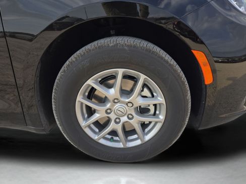New 2026 Chrysler Pacifica Select FWD image 76