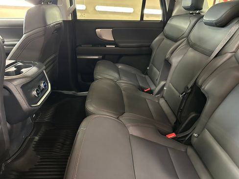 Used 2025 Ford Expedition Max Active AWD/4WD image 18