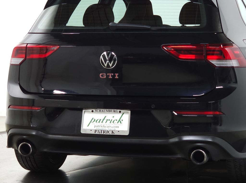 Used 2024 Volkswagen GTI SE FWD image 8