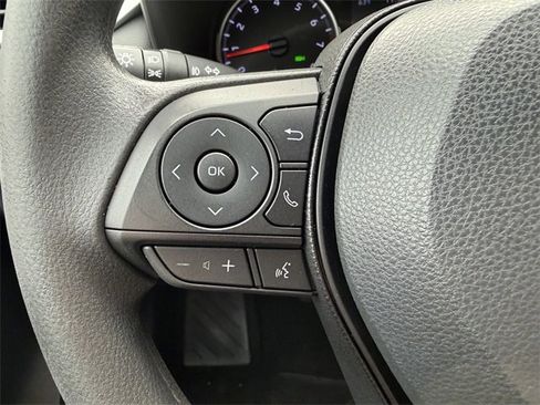 Used 2021 Toyota RAV4 XLE image 55