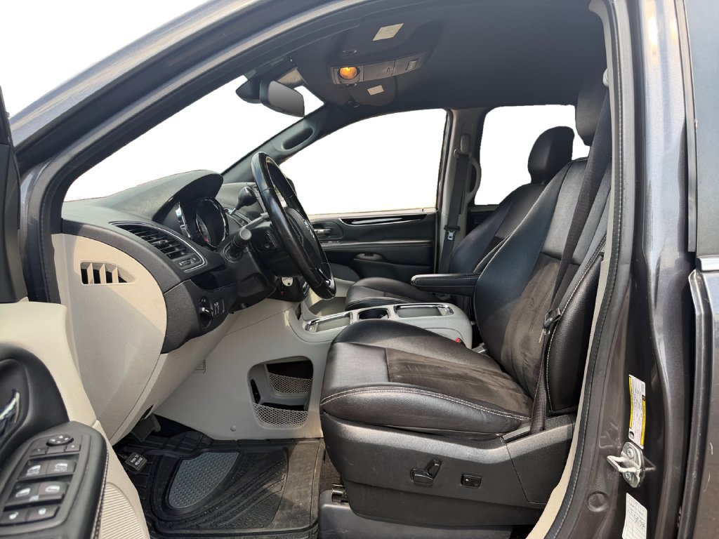 Used 2020 Dodge Grand Caravan SXT FWD image 10
