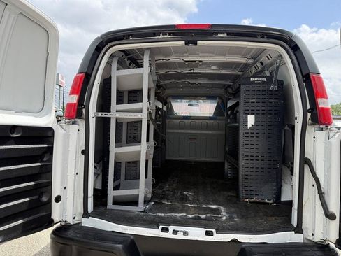 Used 2023 GMC Savana 2500 w/ Driver Convenience Package RWD image 15