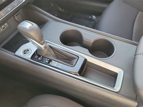 New 2025 Nissan Altima 2.5 S image 10