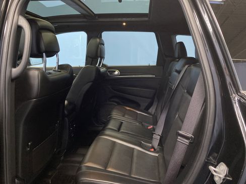 Used 2019 Jeep Grand Cherokee Limited w/ Luxury Group II image 26