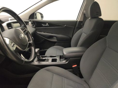 Used 2019 Kia Sorento S AWD/4WD image 17