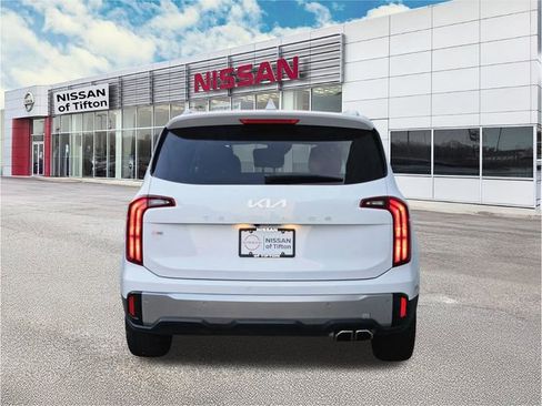 Used 2025 Kia Telluride S FWD image 5