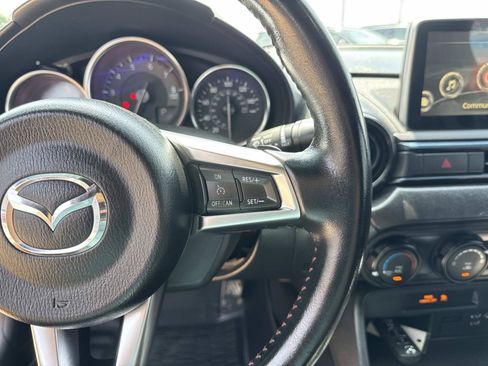 Used 2016 MAZDA MX-5 Miata Club RWD image 22