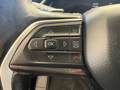 Used 2021 Jeep Grand Cherokee L Laredo w/ Luxury Tech Group I RWD image 34