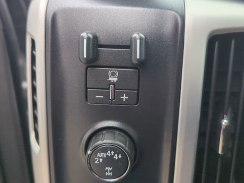 Used 2019 GMC Sierra 1500 SLE w/ SLE Value Package image 19