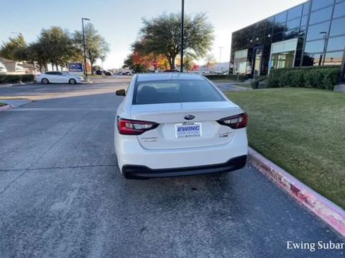 Used 2023 Subaru Legacy Premium image 8