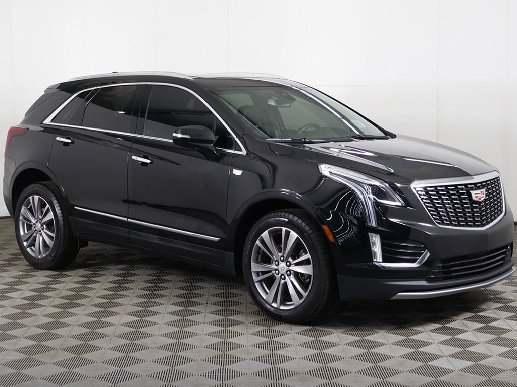 Used 2024 Cadillac XT5 Premium Luxury AWD/4WD image 2