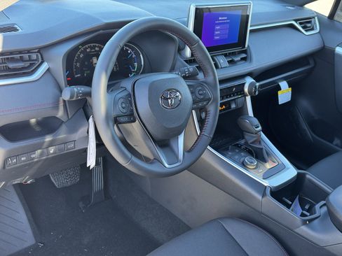 New 2025 Toyota RAV4 SE image 16