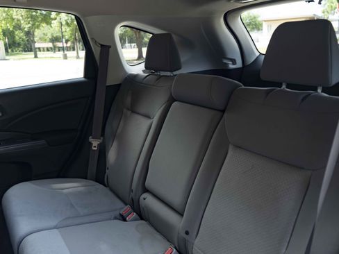 Used 2015 Honda CR-V LX image 18