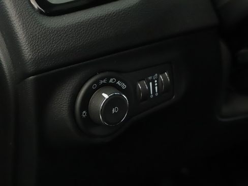 Used 2021 Jeep Compass Limited w/ Sun and Sound Group AWD/4WD image 9