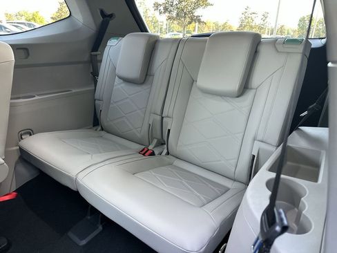 New 2026 Volkswagen Atlas SE image 24