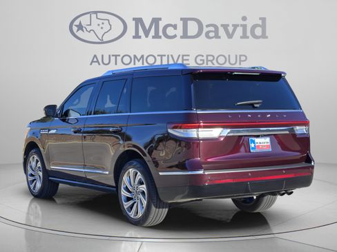 Used 2024 Lincoln Navigator Premiere AWD/4WD image 4