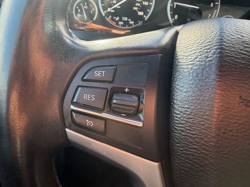 Used 2017 BMW X5 xDrive40e image 13