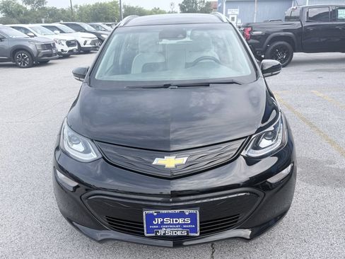 Used 2021 Chevrolet Bolt Premier w/ Infotainment Package FWD image 2