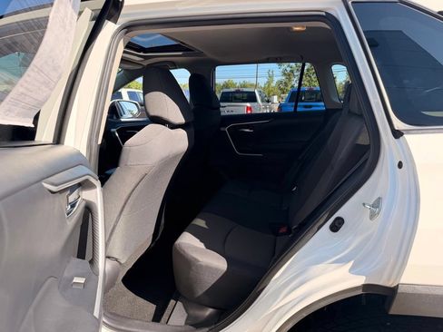 Used 2019 Toyota RAV4 XLE w/ Convenience Package AWD/4WD image 19