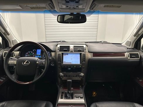 Used 2014 Lexus GX 460 w/ Premium Package AWD/4WD image 17