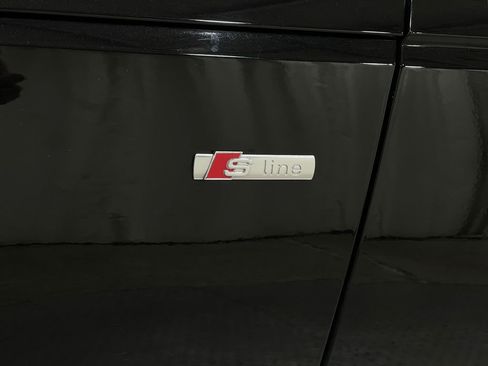 Used 2018 Audi A4 2.0T Premium Plus w/ Premium Plus Package image 43