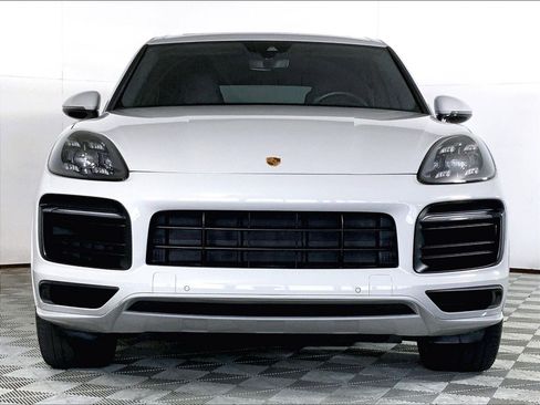 Certified 2022 Porsche Cayenne GTS AWD/4WD image 6