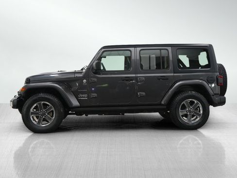 Used 2018 Jeep Wrangler Unlimited Sahara AWD/4WD image 2