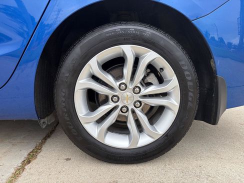 Used 2019 Chevrolet Cruze LT FWD image 9