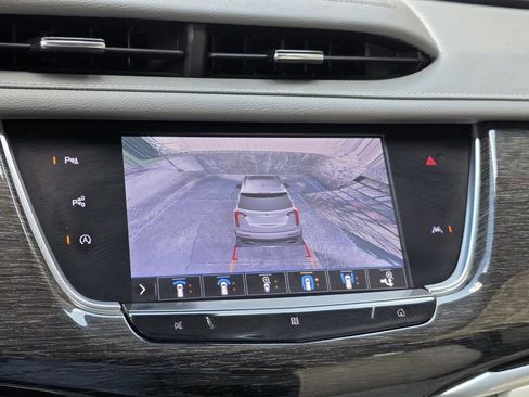 Used 2020 Cadillac XT6 Premium Luxury FWD image 23