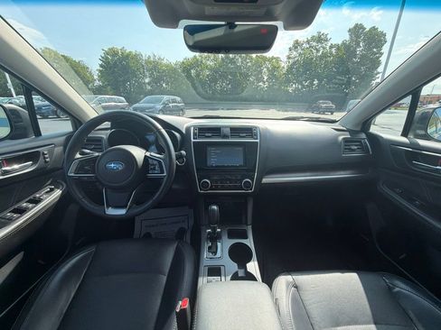 Used 2018 Subaru Outback 3.6R Limited AWD/4WD image 12