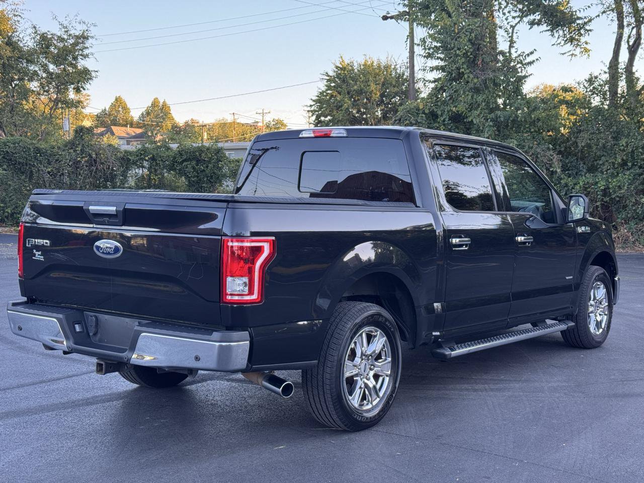 Used 2015 Ford F150 XLT w/ Equipment Group 302A Luxury RWD image 7