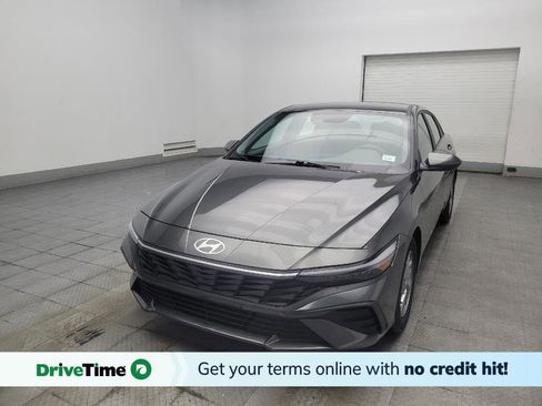 Used 2024 Hyundai Elantra SE FWD image 1