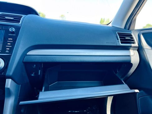 Used 2017 Subaru Forester 2.5i Premium w/ All-Weather Package image 40