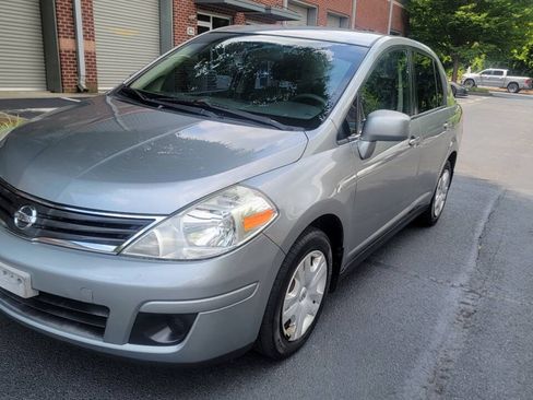 Used 2010 Nissan Versa 1.8 S w/ PWR Plus Pkg FWD image 2