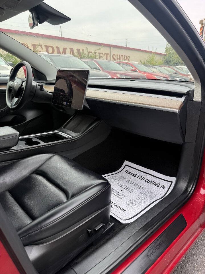 Used 2023 Tesla Model 3 Standard Range RWD image 17