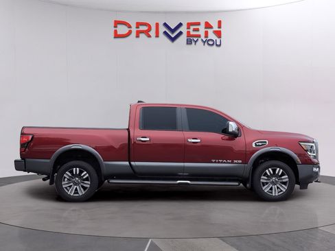 Used 2024 Nissan Titan Platinum Reserve w/ Moonroof Package image 6