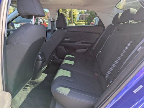 Used 2024 Hyundai Elantra SEL w/ Convenience Package image 12