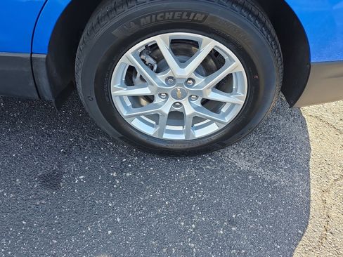 Used 2024 Chevrolet Equinox LT w/ LPO, Floor Liner Package FWD image 11