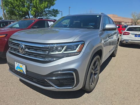 Used 2022 Volkswagen Atlas Cross Sport SEL R-Line AWD/4WD image 8