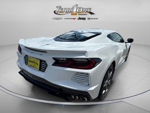 Used 2022 Chevrolet Corvette Stingray Preferred Cpe w/ Engine Appearance Package RWD image 7