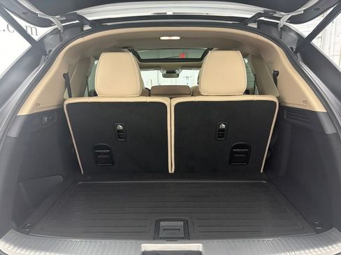 Used 2022 Acura MDX SH-AWD w/ Advance Package image 24