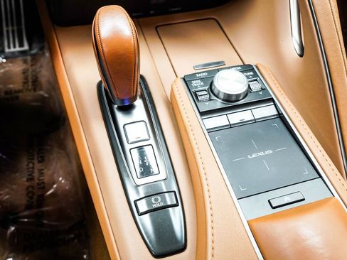 Used 2018 Lexus LC 500 Coupe w/ Sport Package image 20