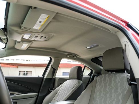 Used 2015 Chevrolet Volt w/ Enhanced Safety Package 1 FWD image 29